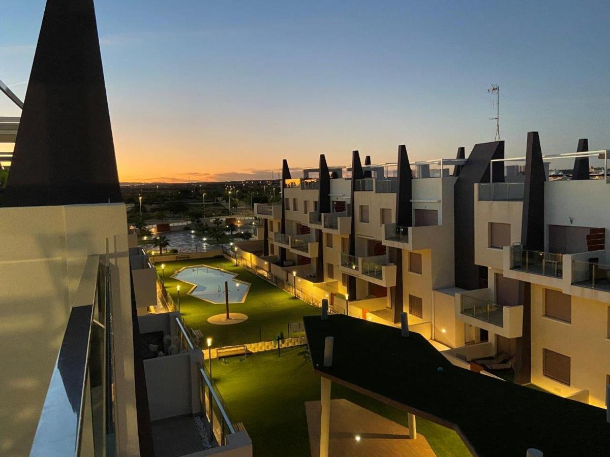 Bianca Beach 222 - Mil Palmeras, Vista Piscina Y Mar Torre de la Horadada Kültér fotó